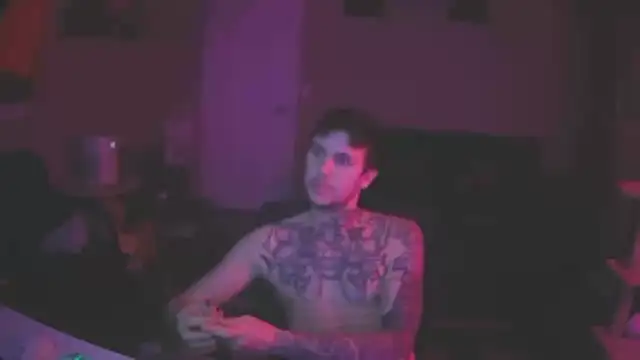 skateboardskate's cam snapshot