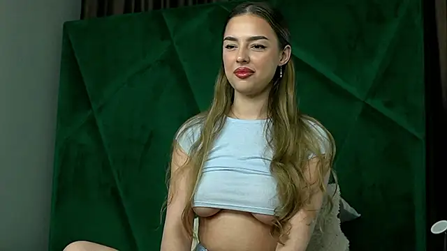 ScarletColes's cam snapshot