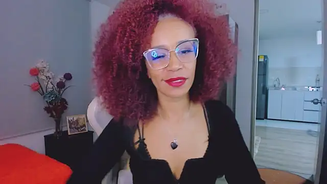 ScarlettMalbec live sex cam