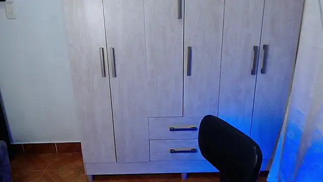 Gia_Dior's cam snapshot