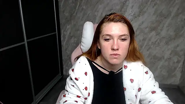 Reginasmilee's cam snapshot