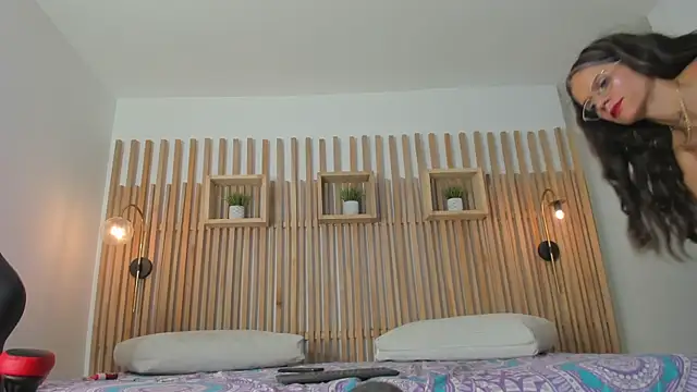 maye_wells_'s cam snapshot