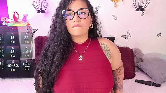 yoishat77 live sex cam