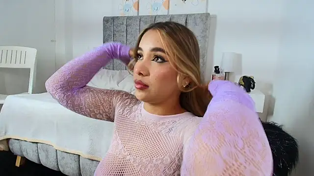 Lucy_Carson_'s cam snapshot