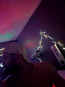 whiteboyspun92 live sex cam