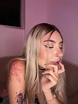 alesziarose_'s cam snapshot