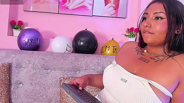 tinna_noa's cam snapshot