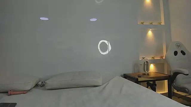 claire_bonny's cam snapshot