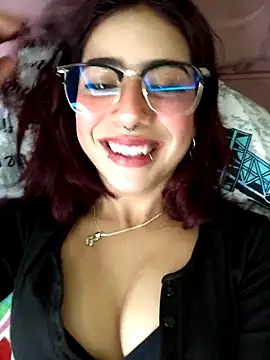 Sarah_Lark-'s cam snapshot