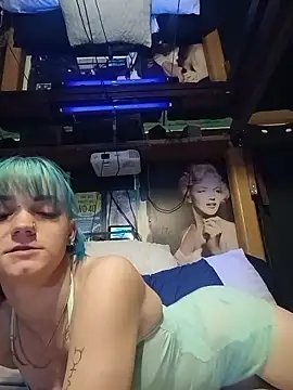 SuccuBxtchLola live sex cam