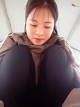 Squirrel-Pear live sex cam