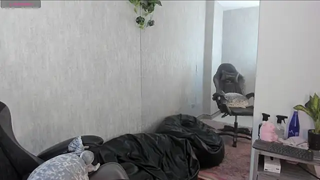 Gia_Campbell's cam snapshot