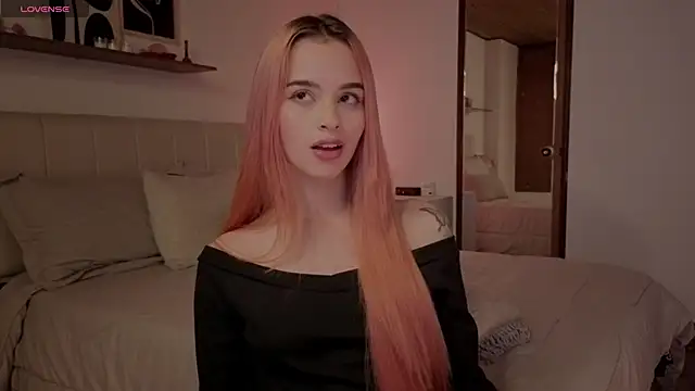 Roxxy_mora live sex cam