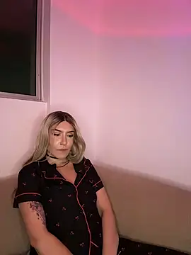 alesziarose_'s cam snapshot