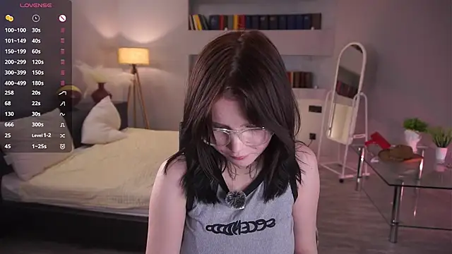 LynLainson's cam snapshot