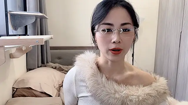 BabyOneDaily's cam snapshot