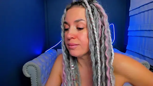 rock_n_roxy's cam snapshot