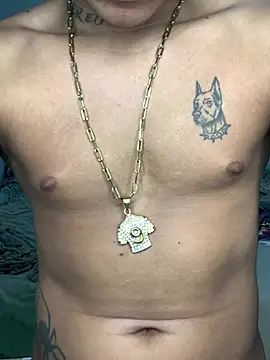 Novindot23cm live sex cam