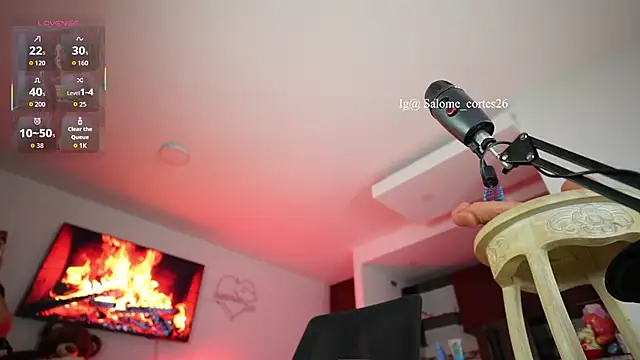 BitchySalome live sex cam