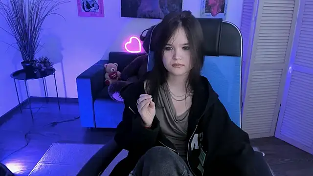 Elainebeness live sex cam