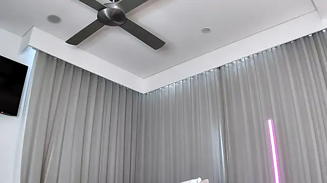 SashaJade_ live sex cam