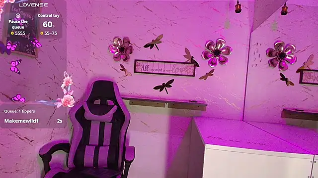 Natasha-Adams's cam snapshot