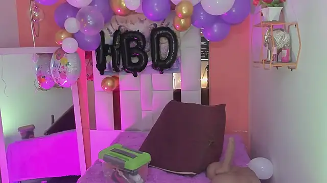 Alanna_hot3 live sex cam