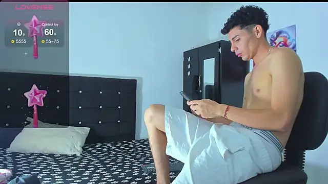 Alexander_and_Xiao live sex cam