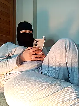 LONA-_-'s cam snapshot