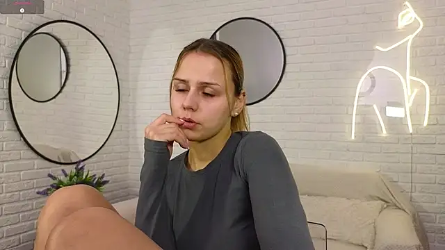 Wendy_D0ll's cam snapshot