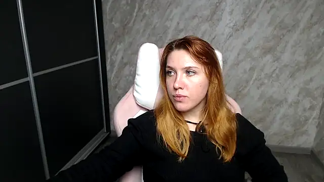 Reginasmilee live sex cam