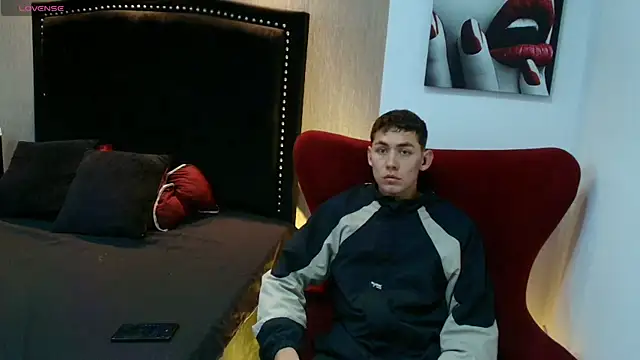 LoganFoster_'s cam snapshot