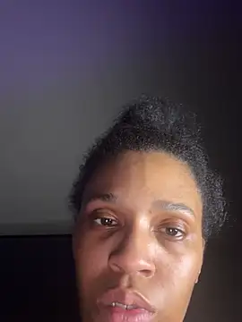 YeahhhitsBreezy live sex cam