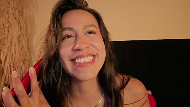 EmiGomez_'s cam snapshot