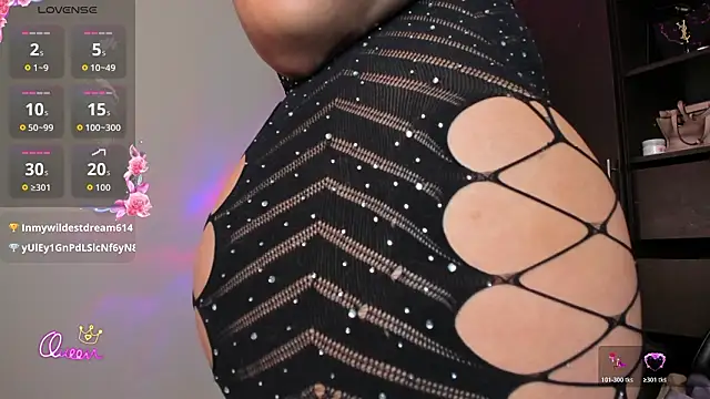 MeganDaviees live sex cam