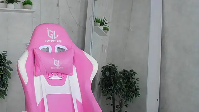 Alicia_Adammss's cam snapshot