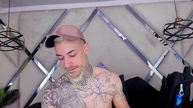 VinzenzRizzo live sex cam