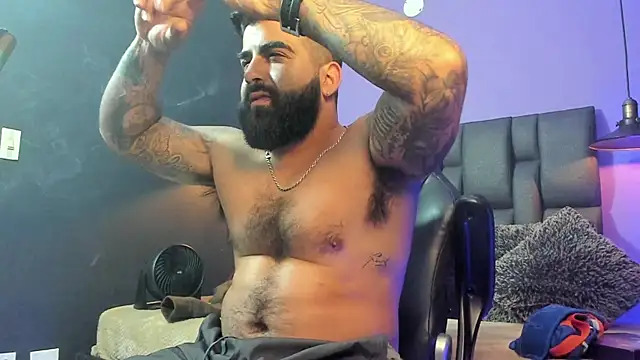 Lyon_vach live sex cam