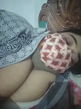 momo_loves's cam snapshot