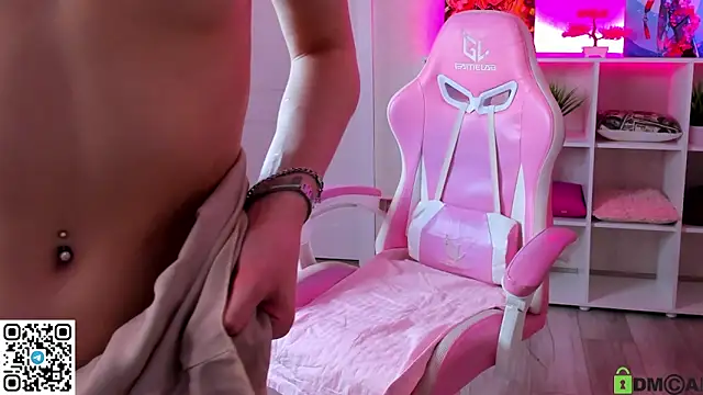 betty_brianna's cam snapshot