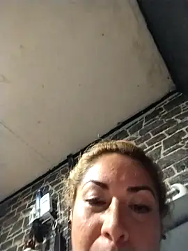 Ashleycam69 live sex cam