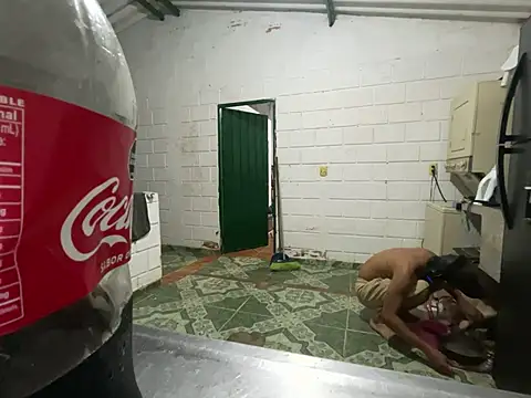 Max_TheHorseDick live sex cam