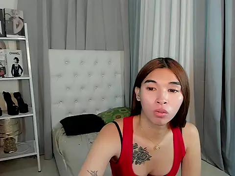Yourdreamgoddess live sex cam