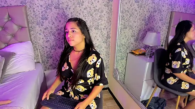 Clohe_Bell live sex cam