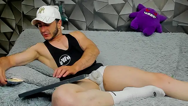 Latino_stud4u's cam snapshot