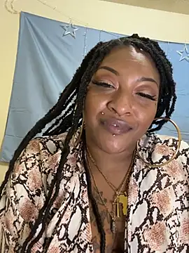 Egyptian_reign's cam snapshot