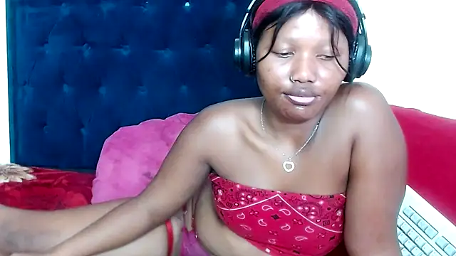 BUNNYCHOWX28's cam snapshot