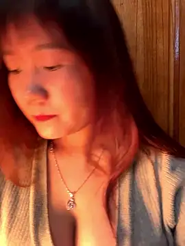 Liness101 live sex cam