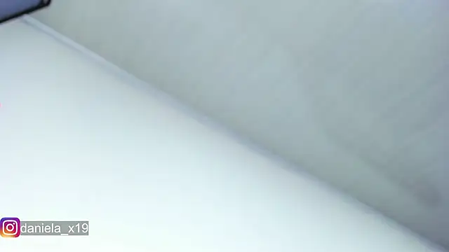 Daniela_x19 live sex cam