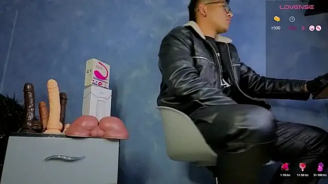 TomLover_12's cam snapshot